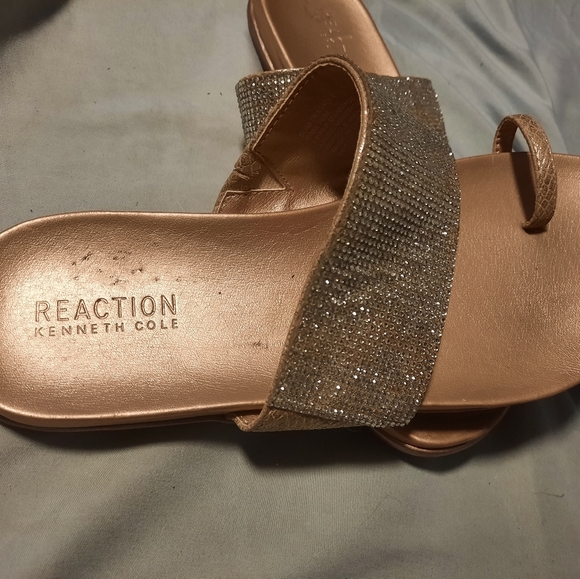 Reaction Kenneth Cole Sandals - Picture 2 of 4